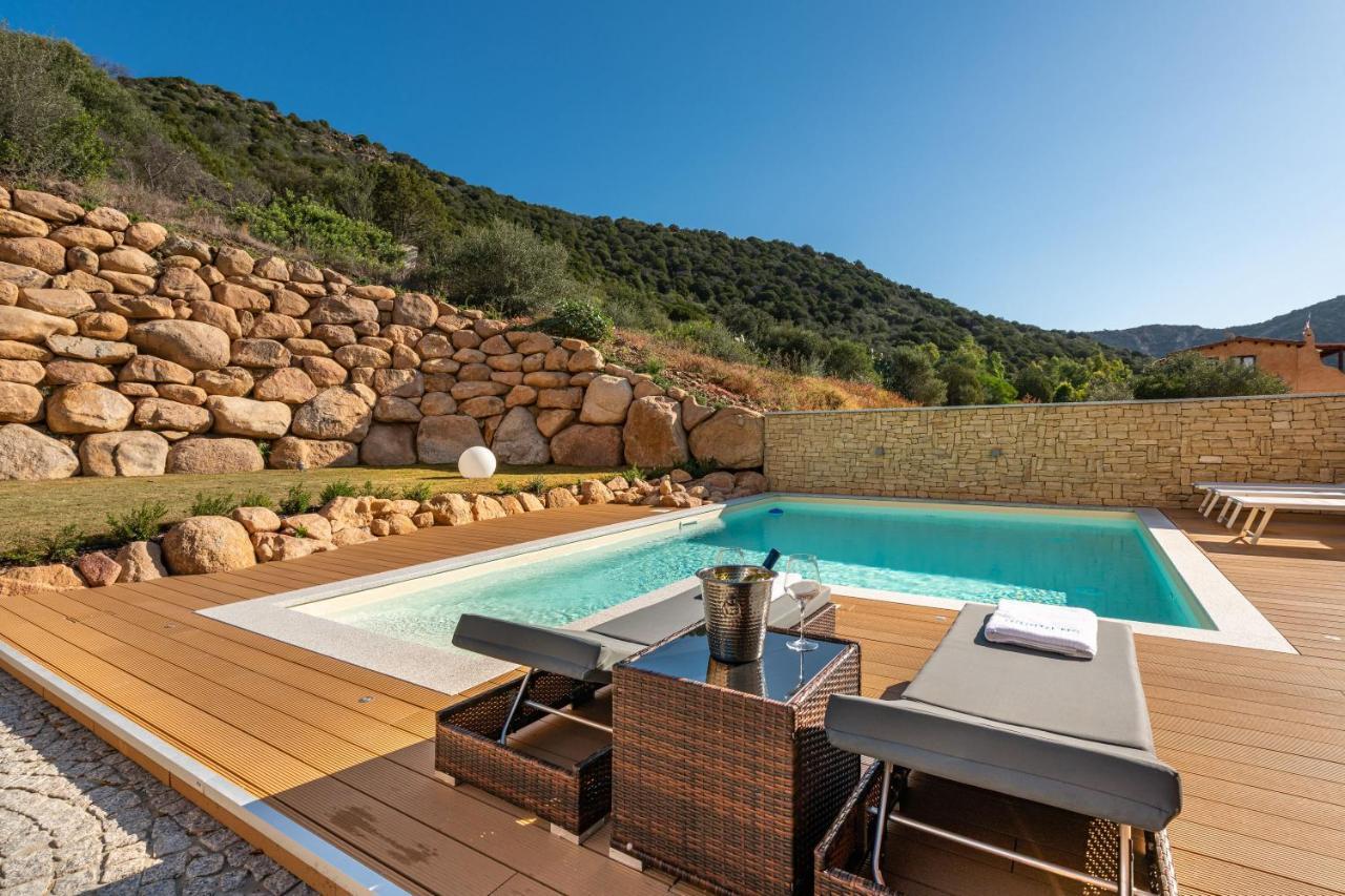 Villa Sa Rocca Junior & Suite Chia Eksteriør bilde