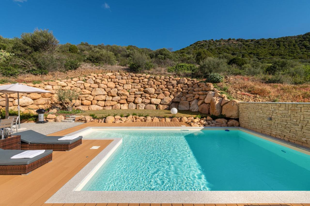 Villa Sa Rocca Junior & Suite Chia Eksteriør bilde