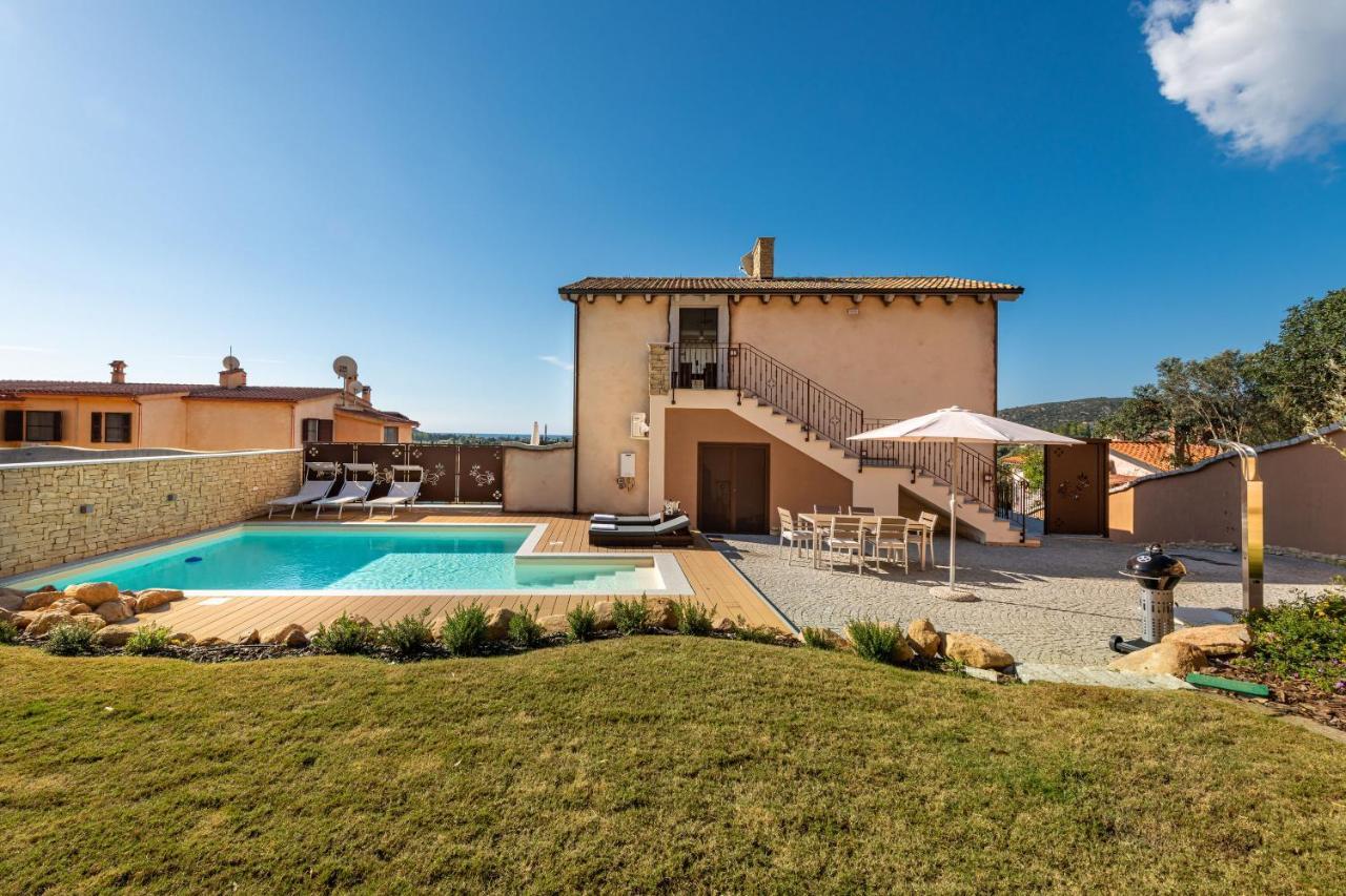 Villa Sa Rocca Junior & Suite Chia Eksteriør bilde