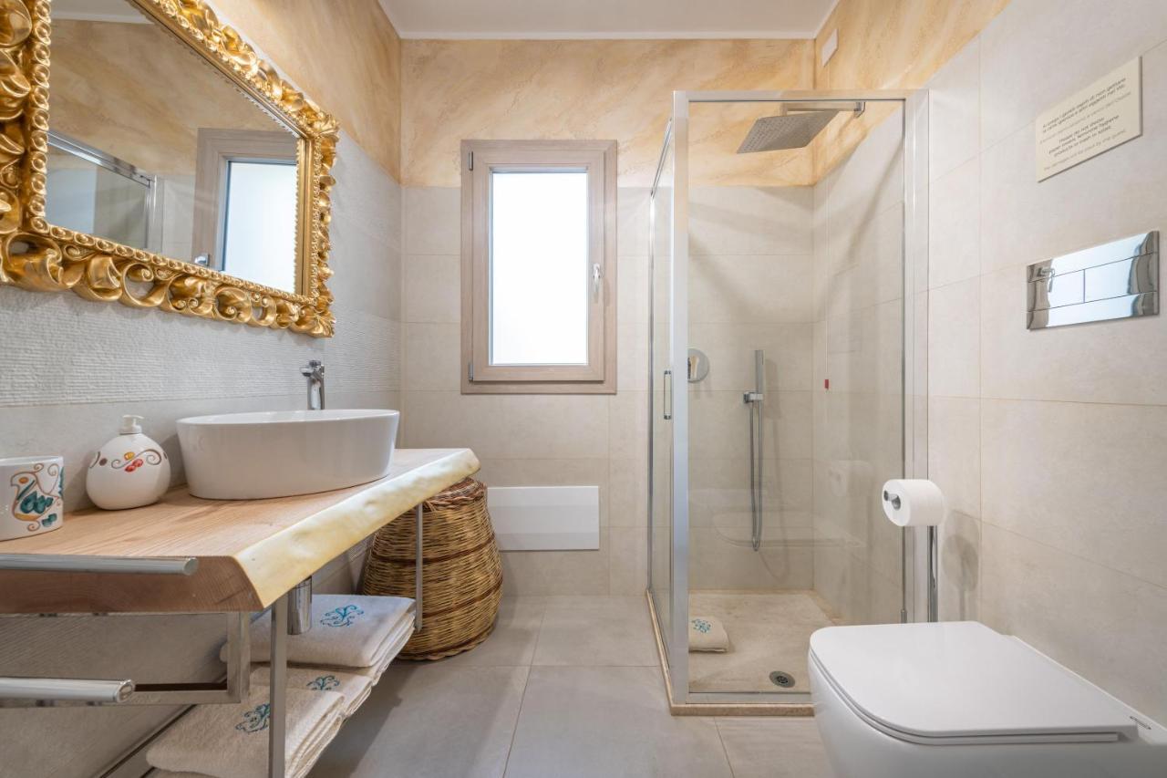 Villa Sa Rocca Junior & Suite Chia Eksteriør bilde