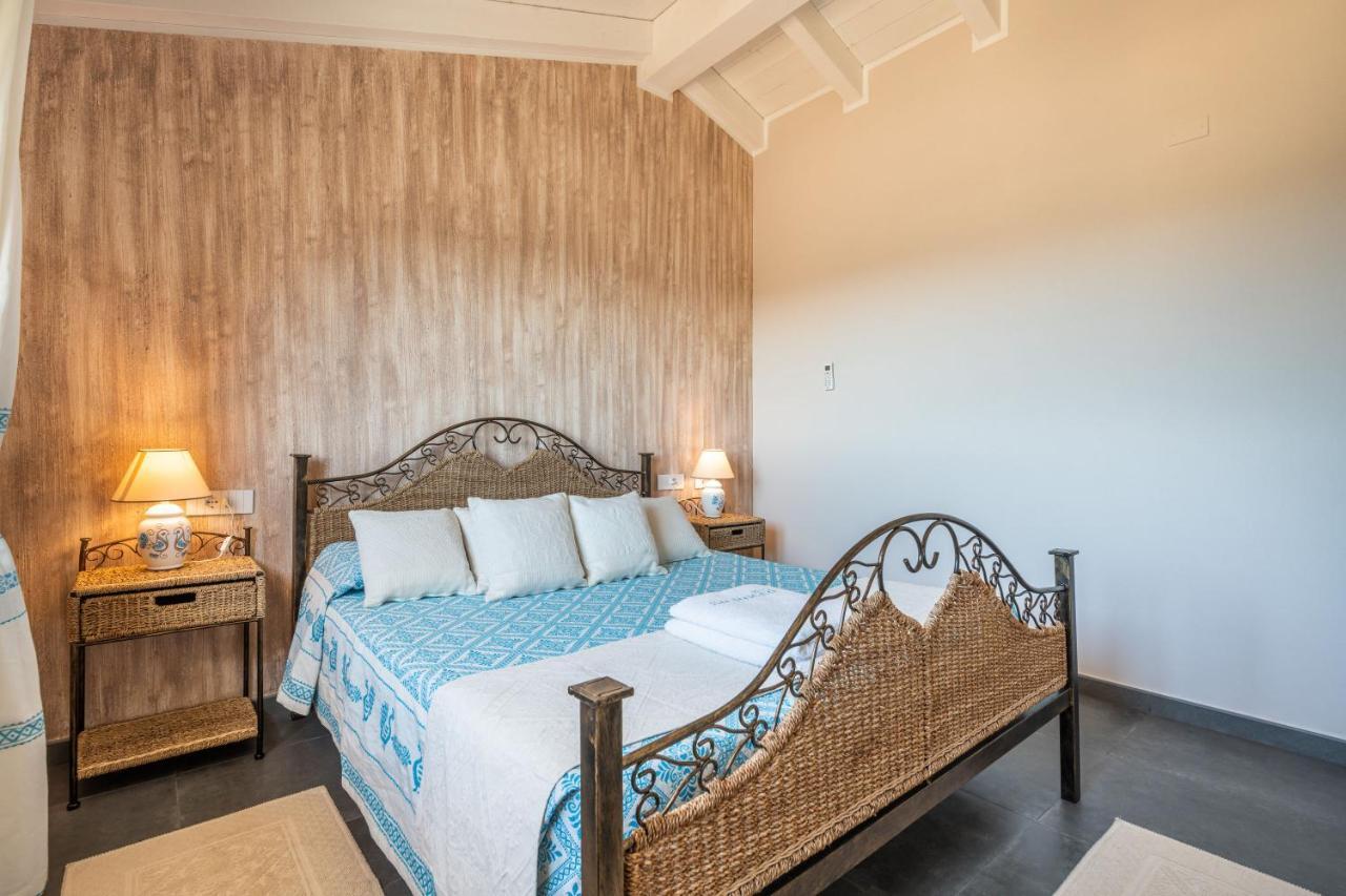 Villa Sa Rocca Junior & Suite Chia Eksteriør bilde
